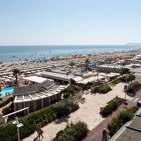Brig Fronte Mare Nuova Gestione 3* リッチョーネ