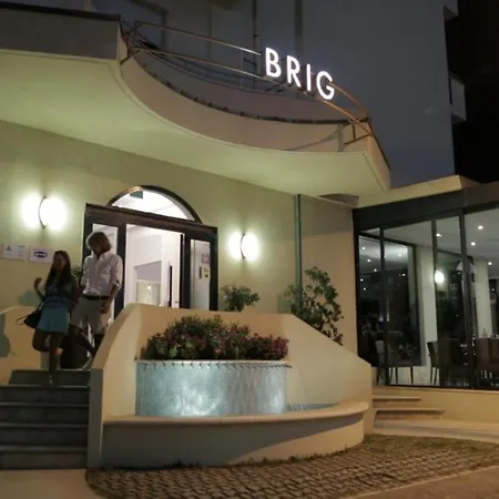 Brig Fronte Mare Nuova Gestione Szálloda