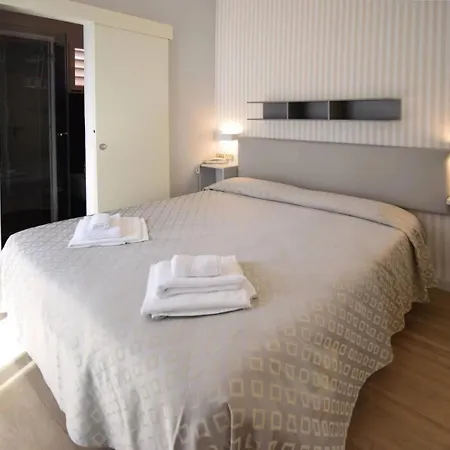 Brig Fronte Mare Nuova Gestione Hotel 3*