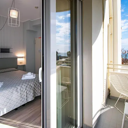 Brig Fronte Mare Nuova Gestione 3* ريتشيوني
